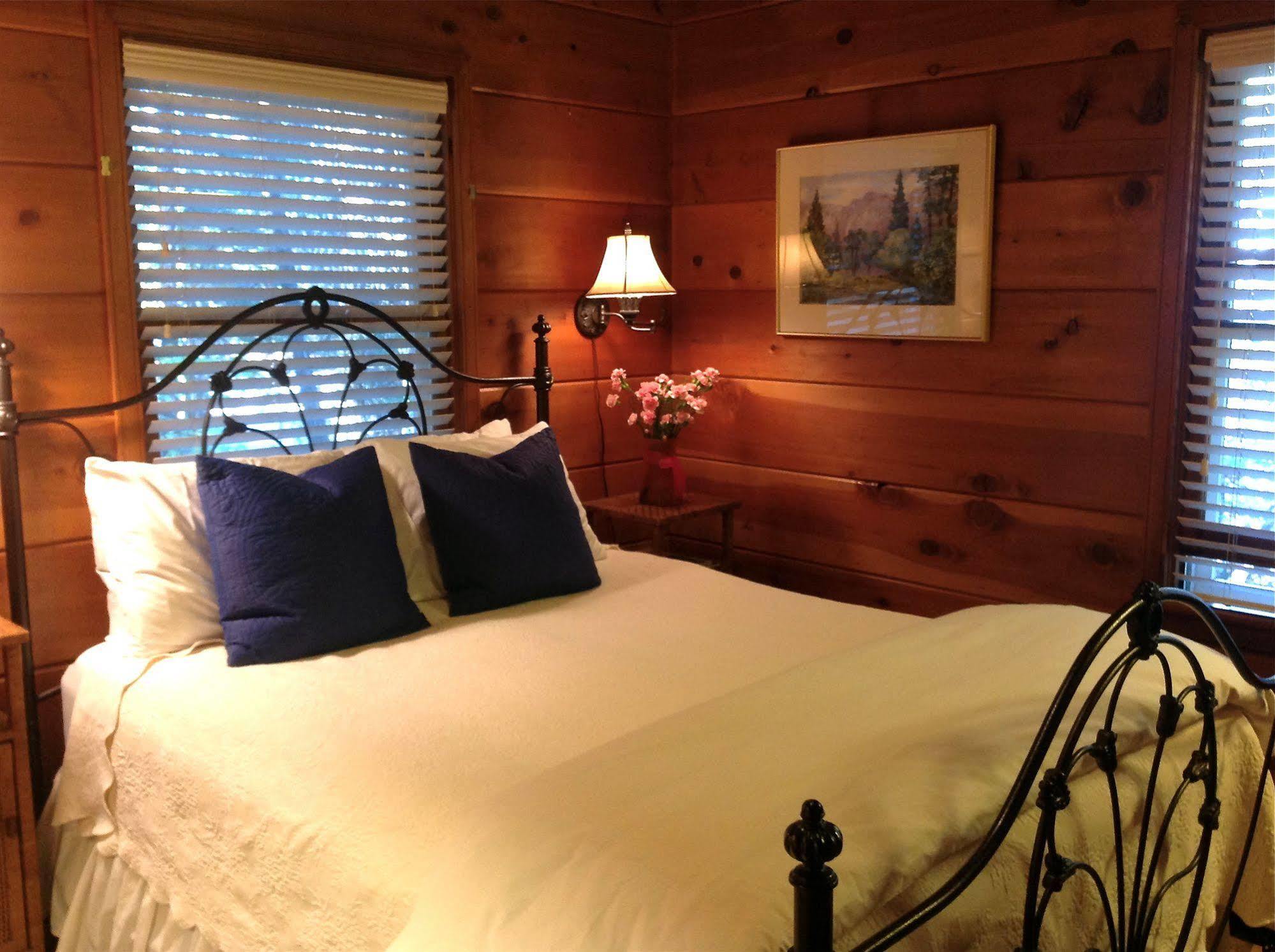 Elliott House Boutique Inn Shaver Lake Exterior photo